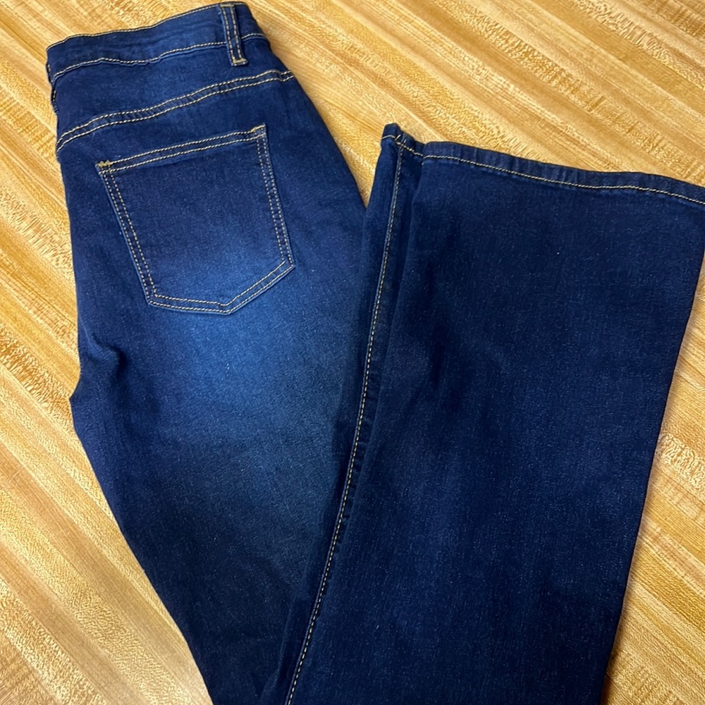 Bell bottom “fit jeans” BRAND NEW